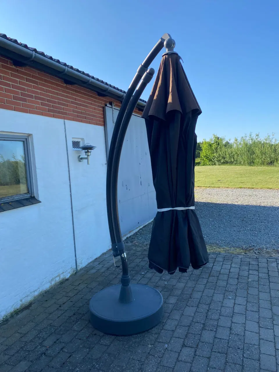 indelukke frokost heks Stor parasol Sungarden 350 cm | Vrå - GulogGratis.dk
