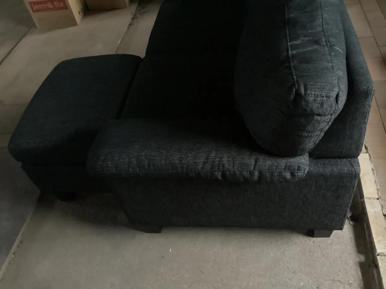 Billede 2 - 2 personers sofa med puf