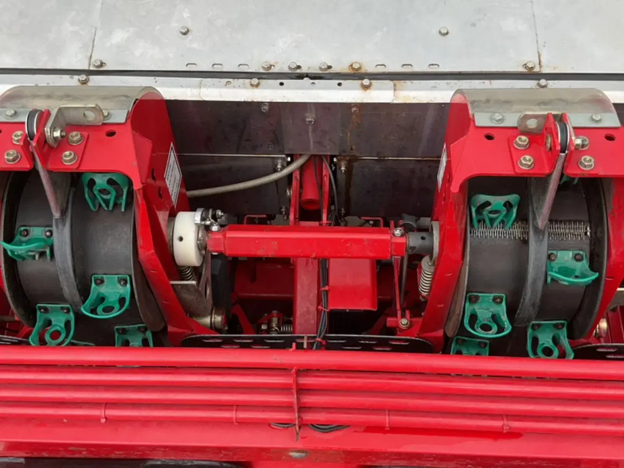 Billede 4 - Grimme GL 34T Velholdt kartofellægger med gødnings og bejdseudstyr 75/75 rækkeafstand.