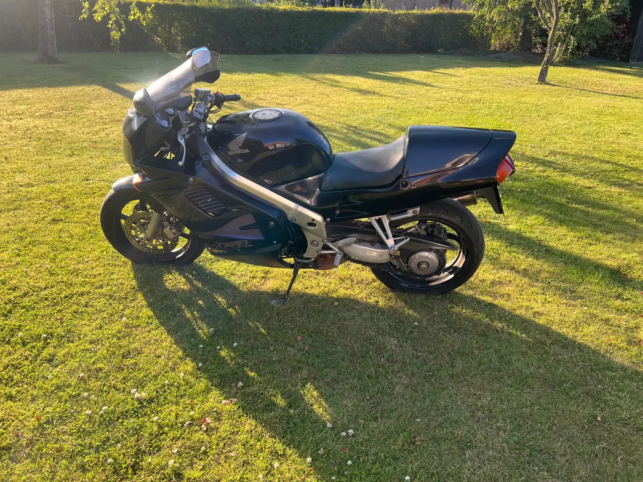 Billede 1 - HOnda Vfr 750 F