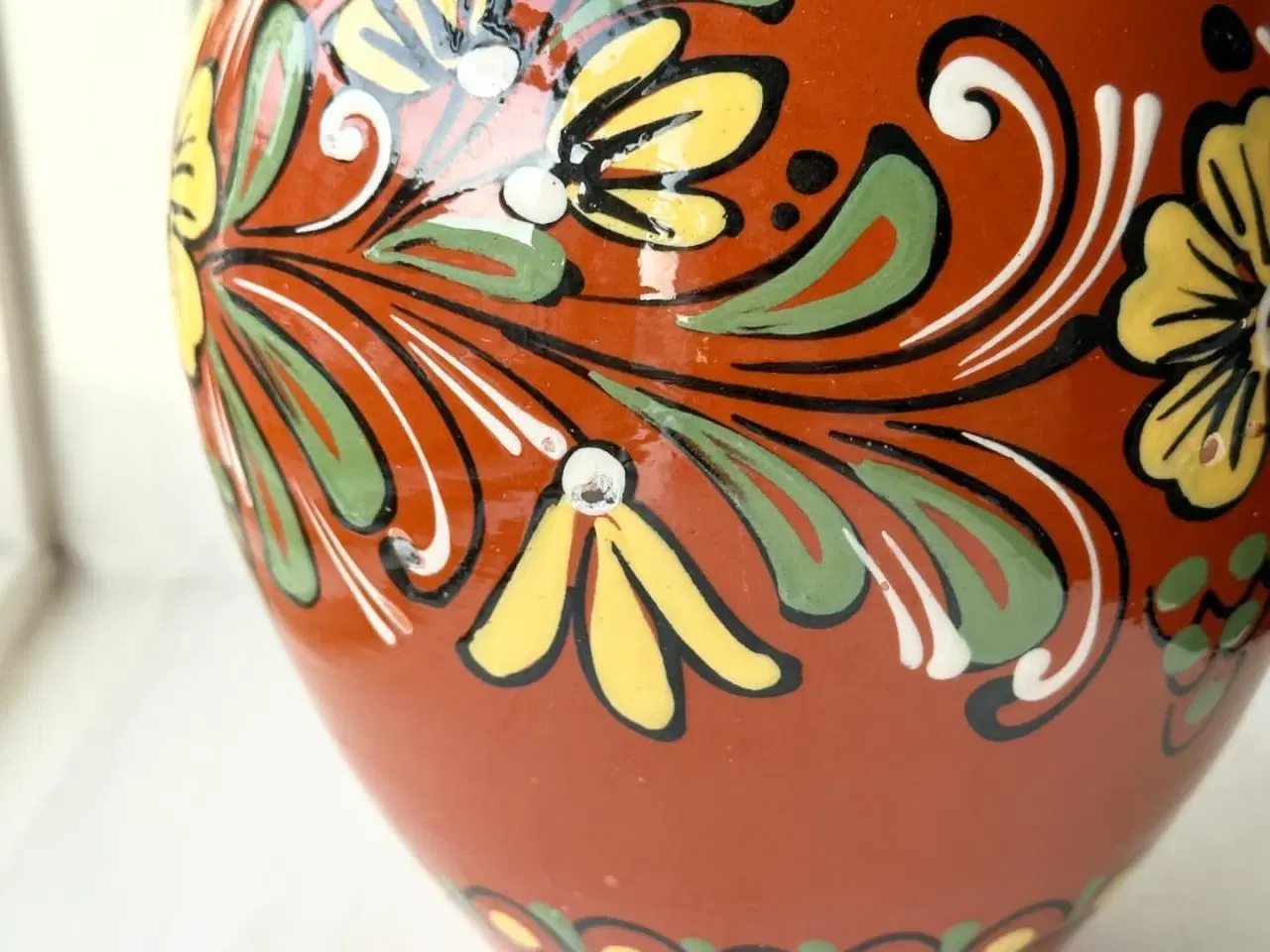 Billede 7 - Keramikvase m folklore-mønster