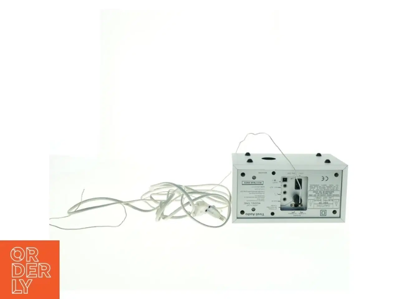 Billede 3 - Tivoli Audio Model One FM/AM bordradio fra Tivoli Audio (str. 21 x 13 x 11 cm)