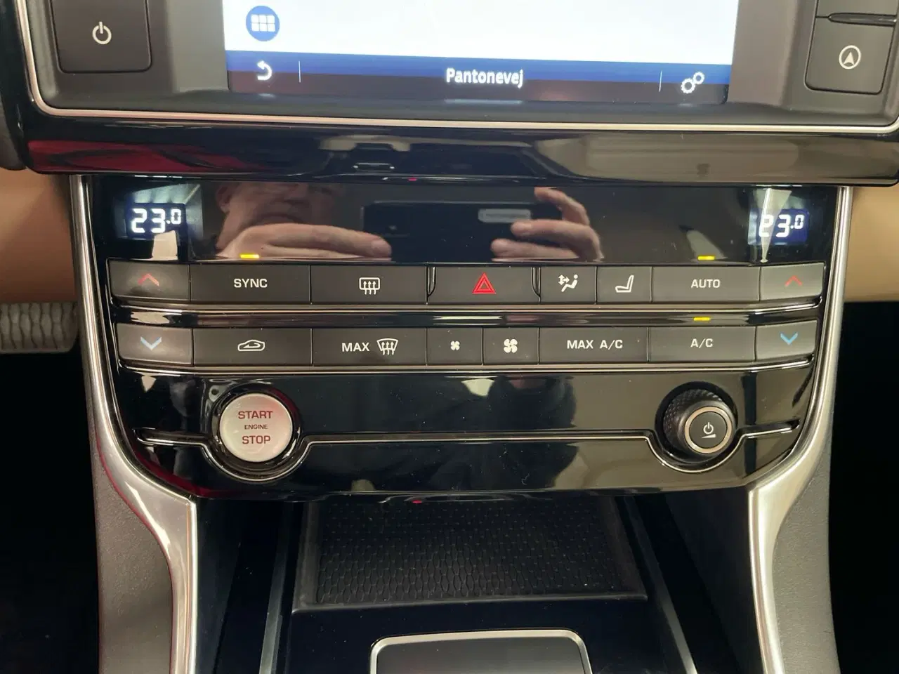 Billede 13 - Jaguar XE Prestige 2,0i benzin