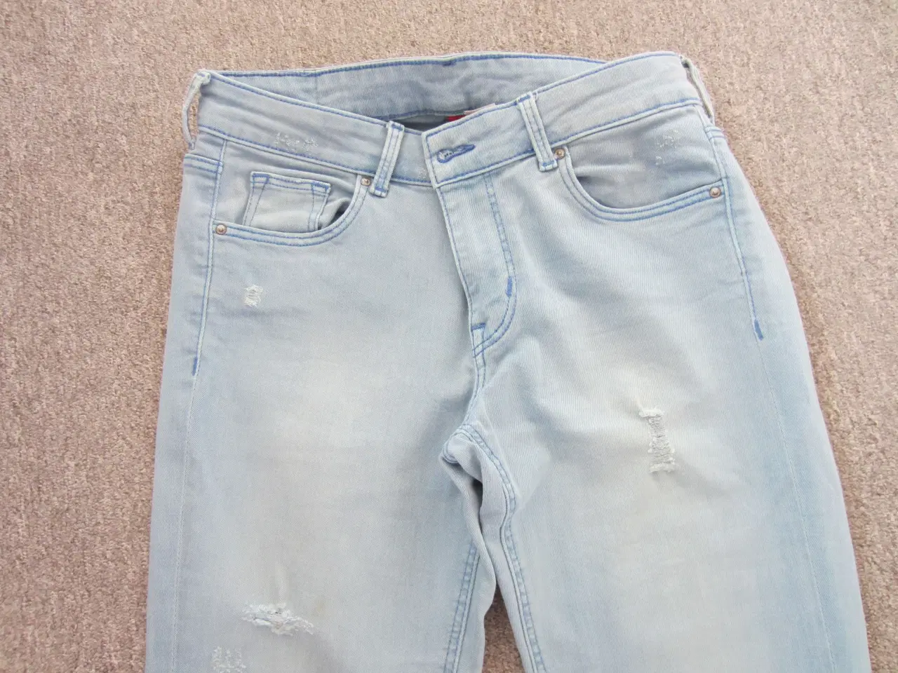 Billede 2 - Lyseblå bukser fra H&M i str. 38