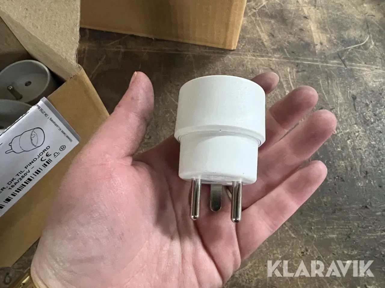 Billede 3 - Adapter til pindjord 16A/250V 1 kasse