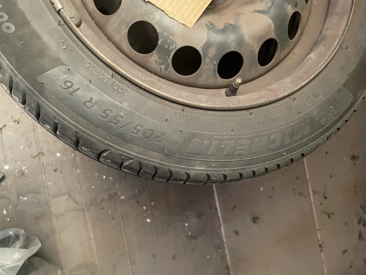 Billede 3 - 16” Sommerdæk på stålfælge 4x108