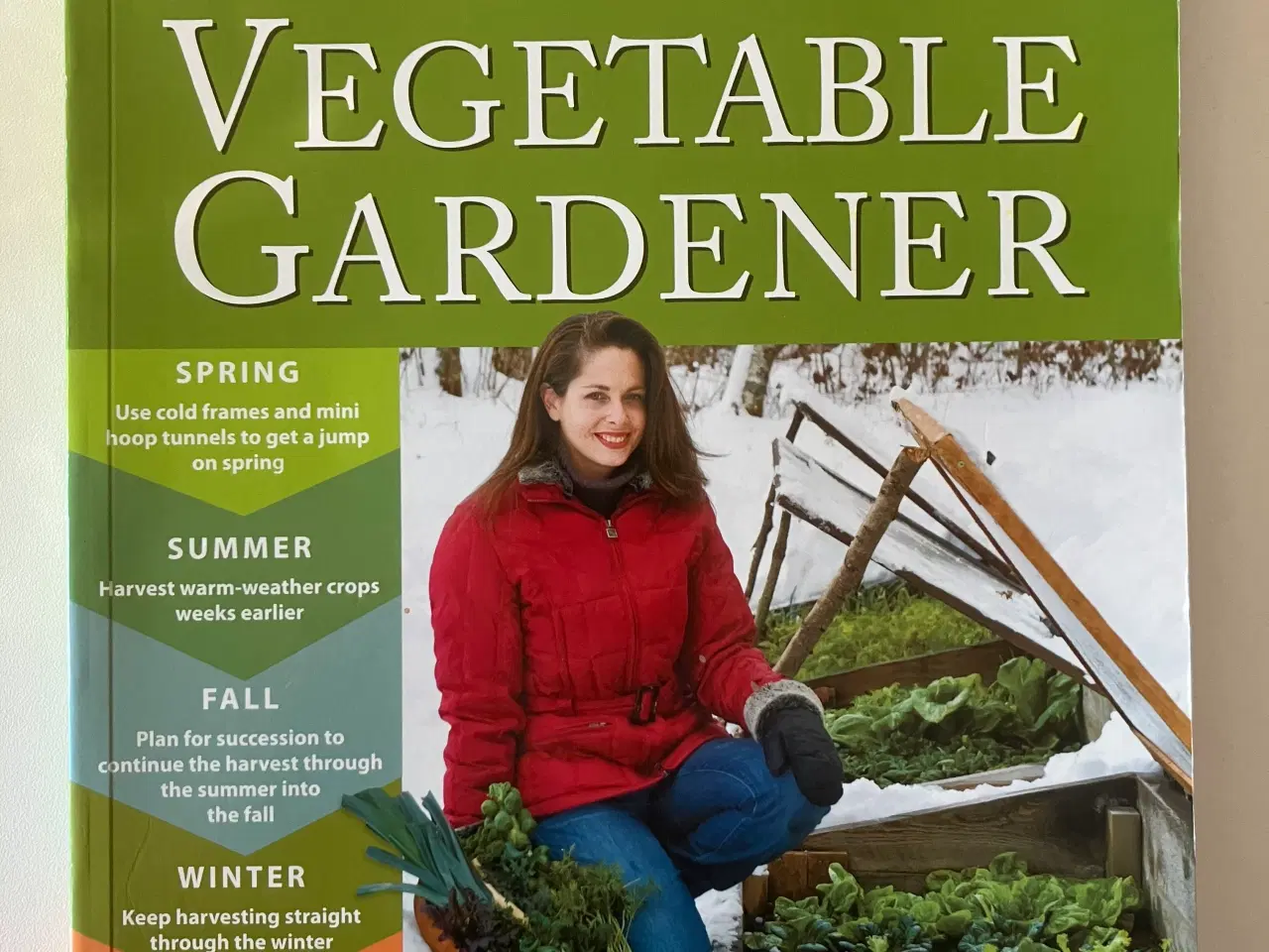 Billede 1 - The Year-Round Vegetable Gardener (køkkenhave bog)