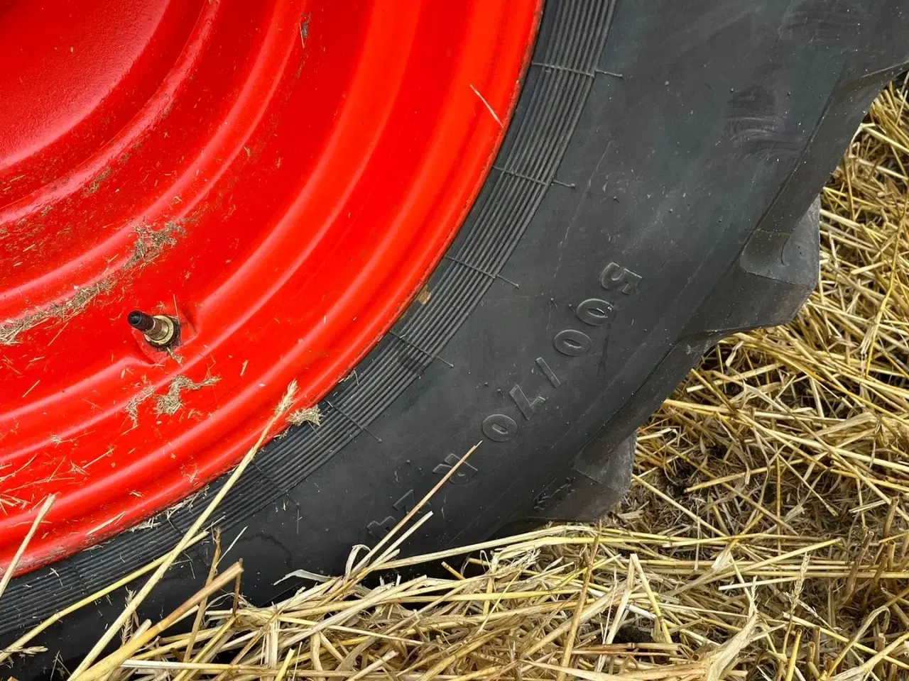 Billede 6 - CLAAS LEXION 420 Velholdt maskine med kun 1900timer og 600 Skærbord