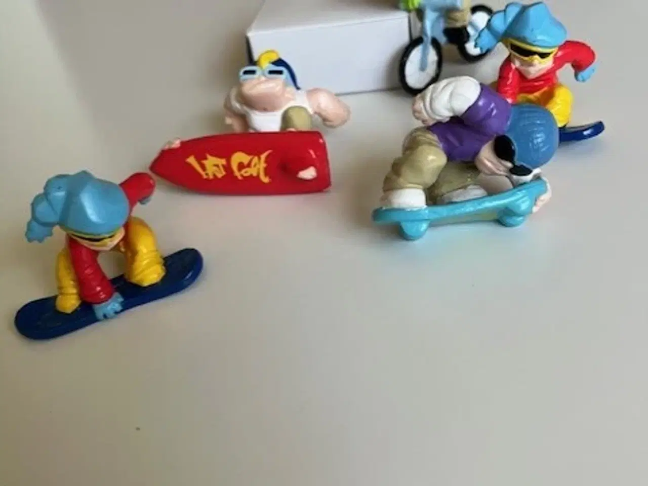 Billede 1 - Små plasticfigurer Hot Foot