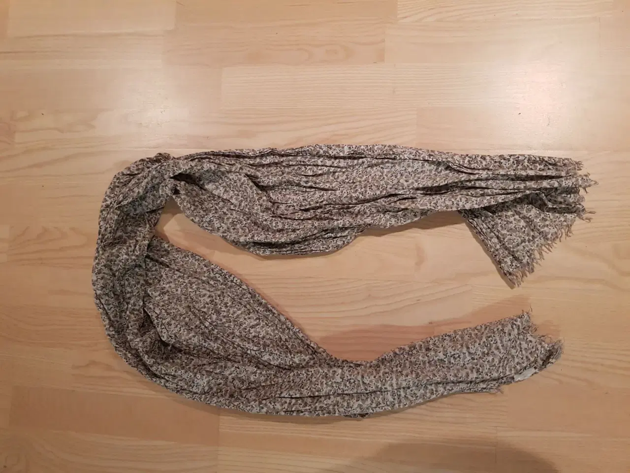 Billede 1 - Tørklæde