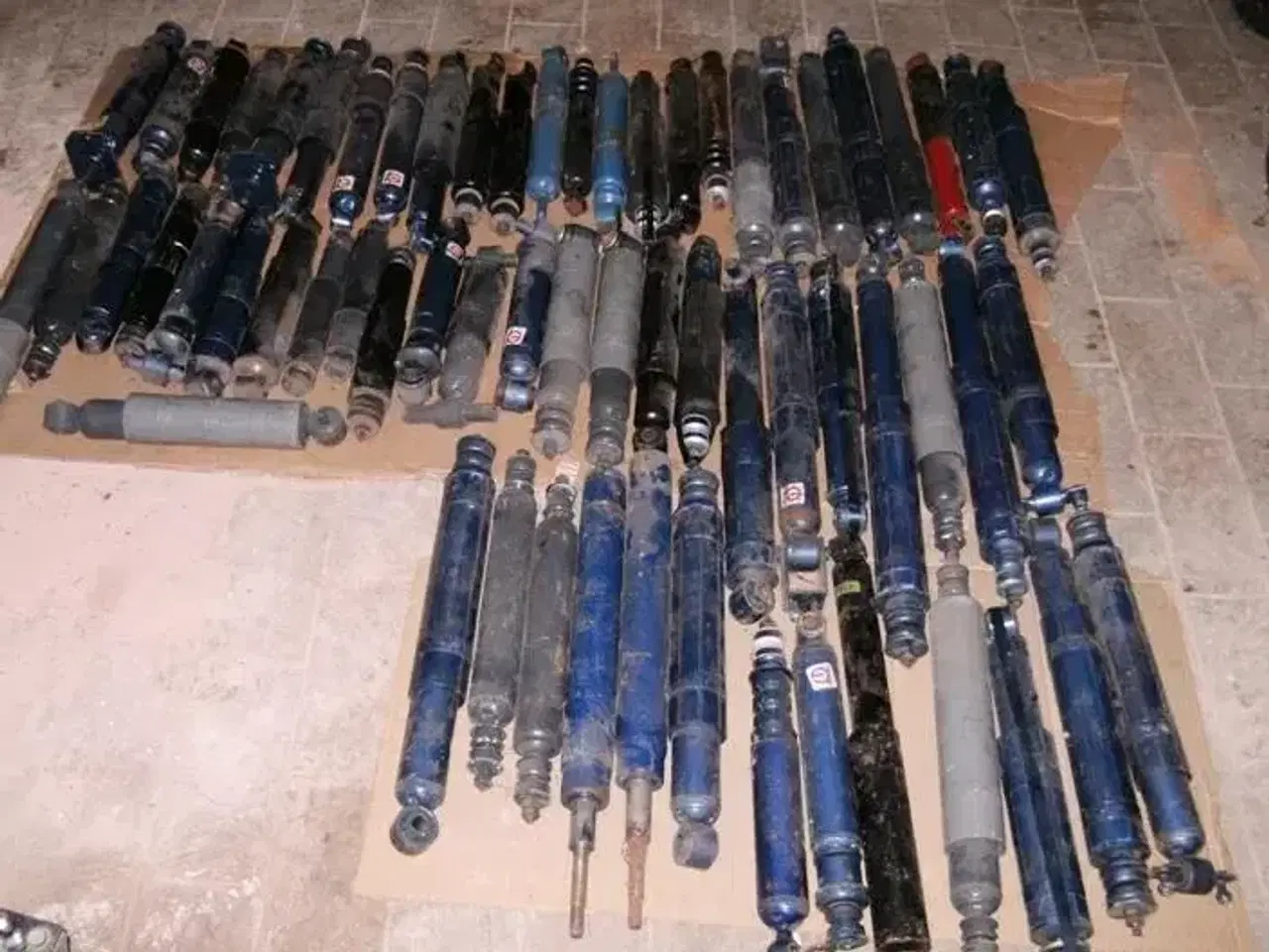 Billede 5 - 60 stk. nye Støddæmper til videresalg.