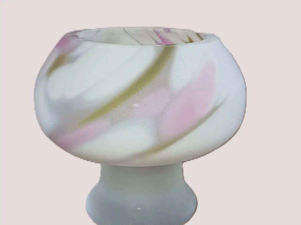 Billede 4 - Kosta Boda - Smuk lysestage af "Monica Backström "