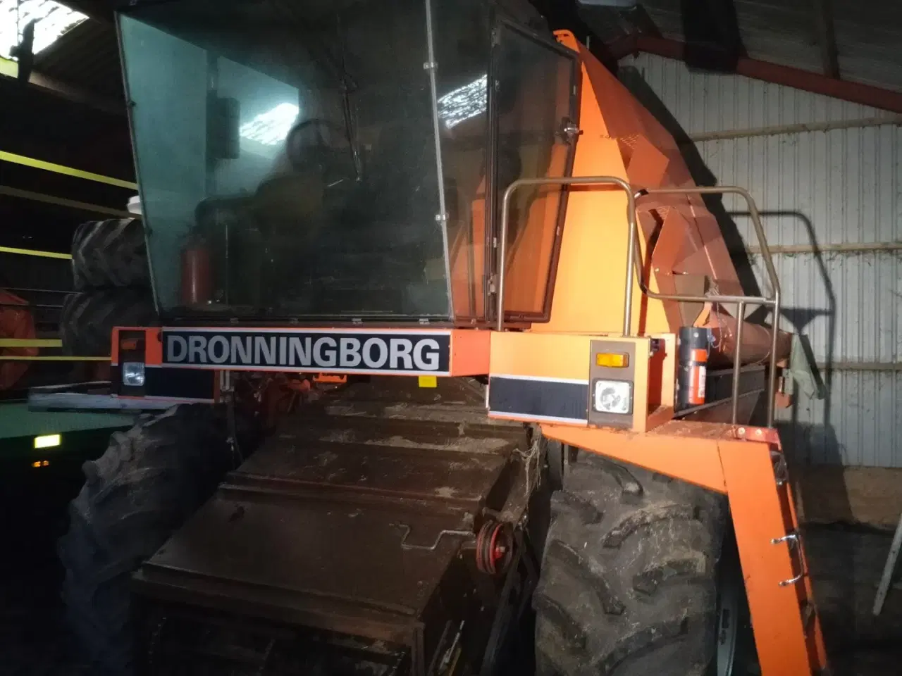 Billede 1 - Dronningborg D8500 med 18 fod skærebord