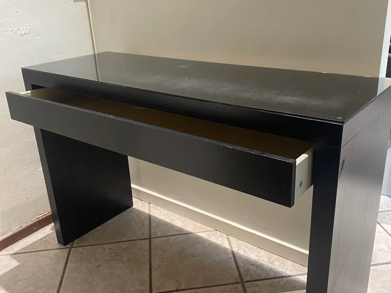 Billede 2 - Konsolbord med 1 skuffe GRATIS