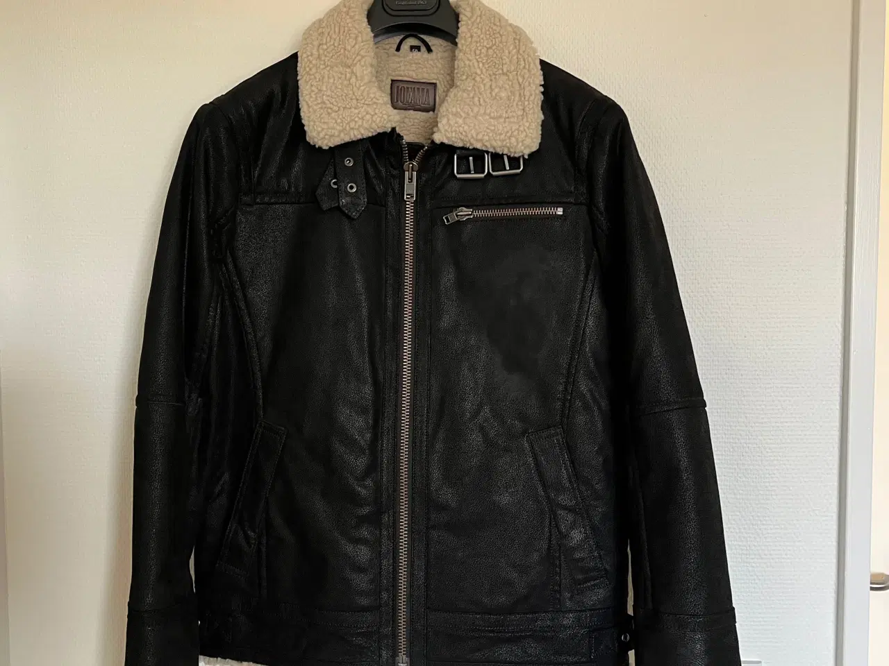 Billede 2 - Bomberjakke Str. 50 / Medium