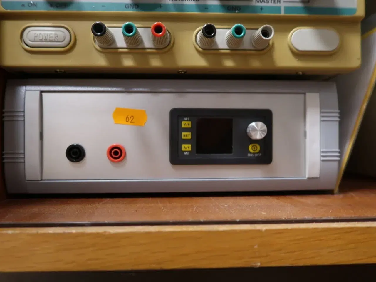 Billede 1 - Laboratoriestrømforsyning 0-36V 5A