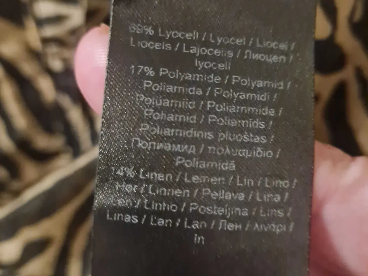 Billede 3 - Zizzi skjorte i str M 46-48