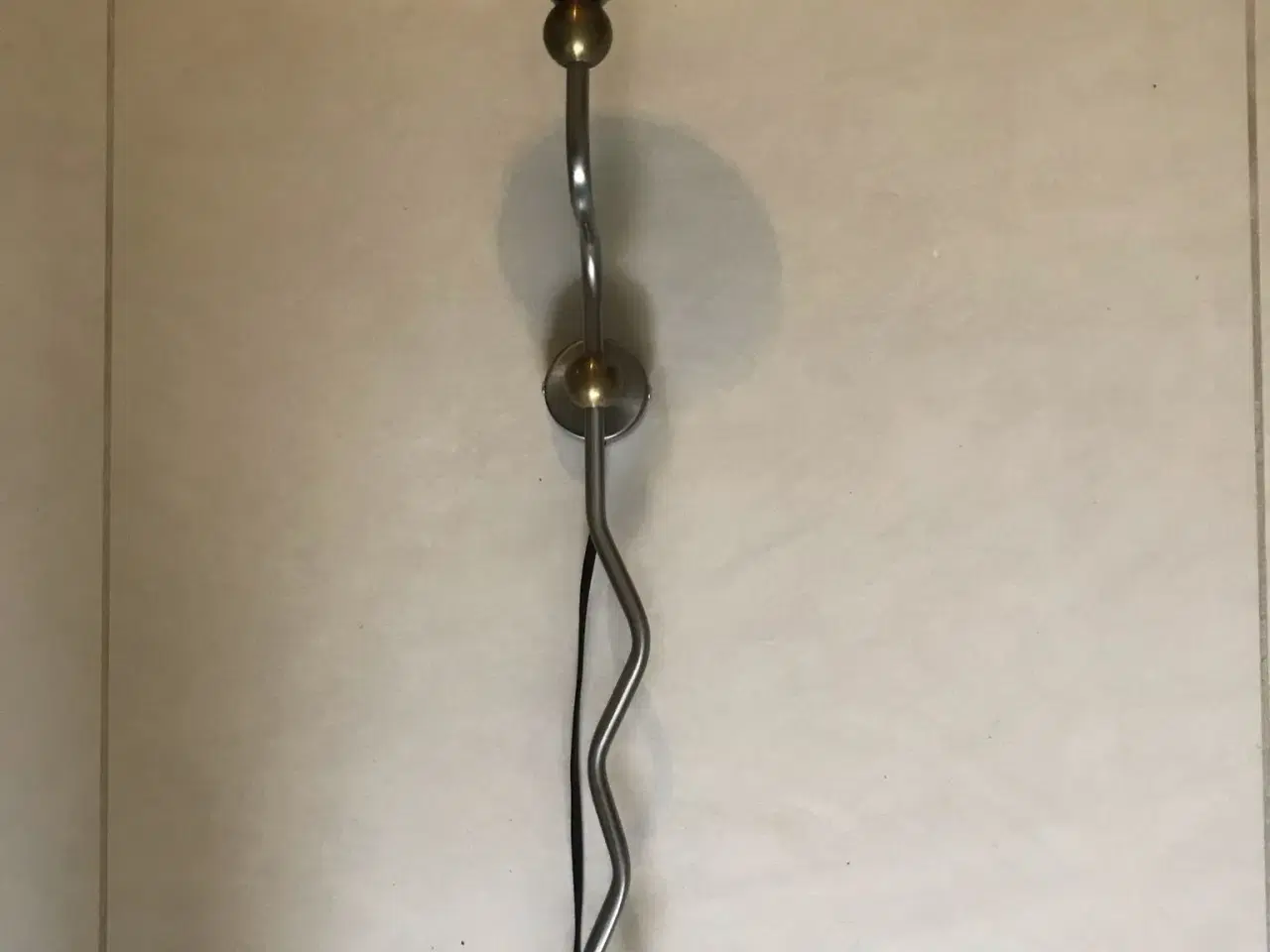 Billede 1 - Herstal halogen væglampe