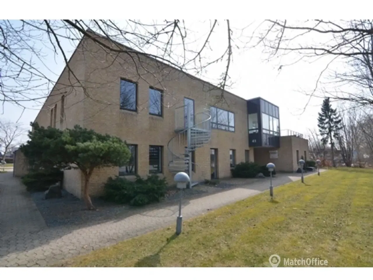 Billede 1 - Attraktivt kontorlokale i totalrenoveret moderne ejendom