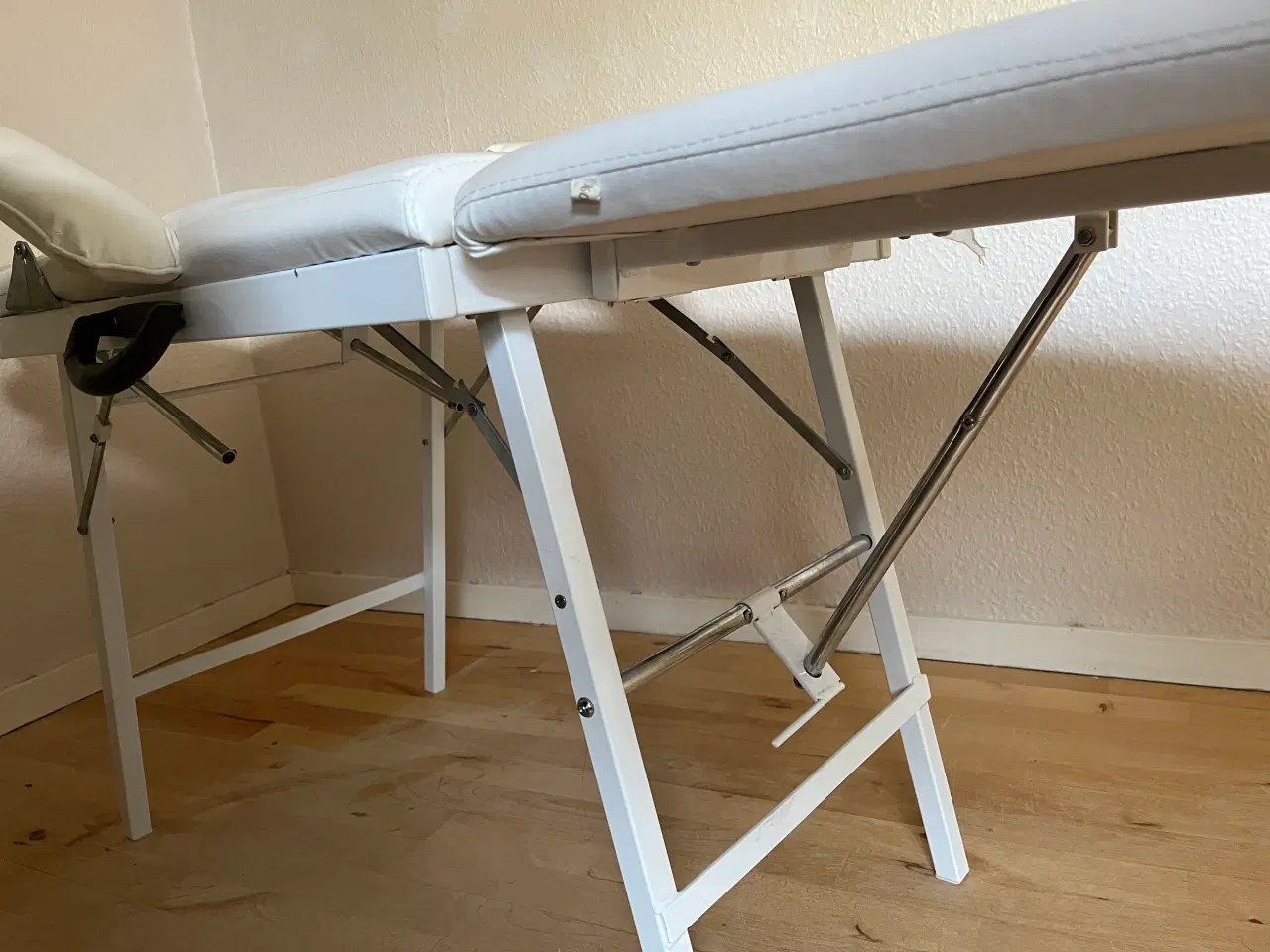 Billede 6 - Behandler briks