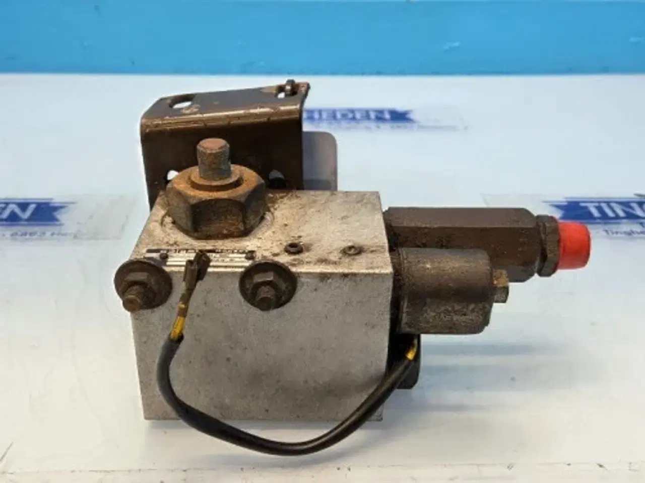 Billede 12 - Dronningborg D7500 Hydraulikventil 45110038