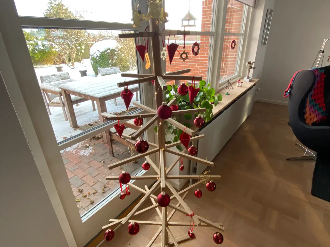 Billede 7 - DEKORATIONSTRÆ AF TRÆ