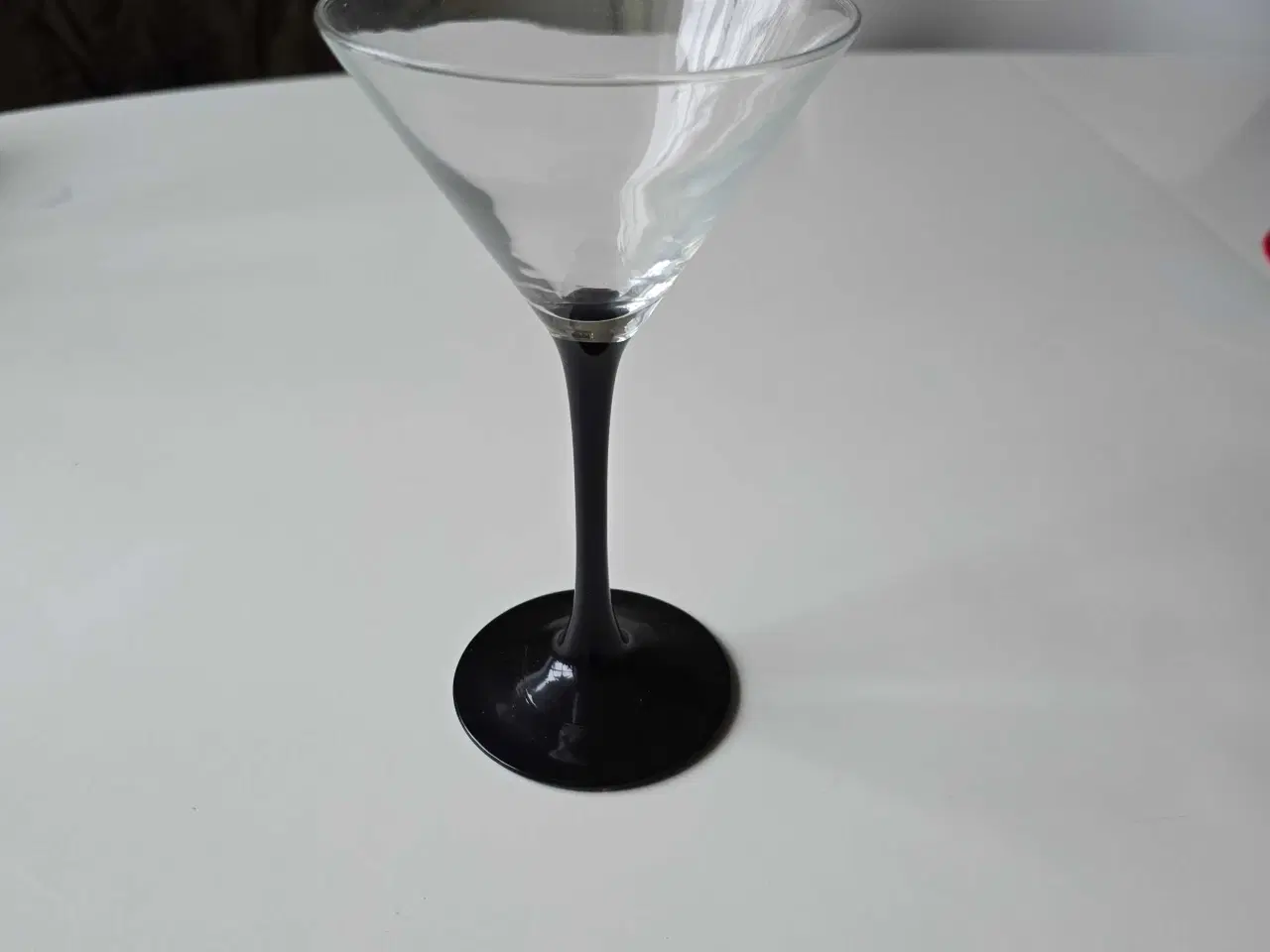 Billede 2 - Rigtig fine vin/øl glas med sort fod 