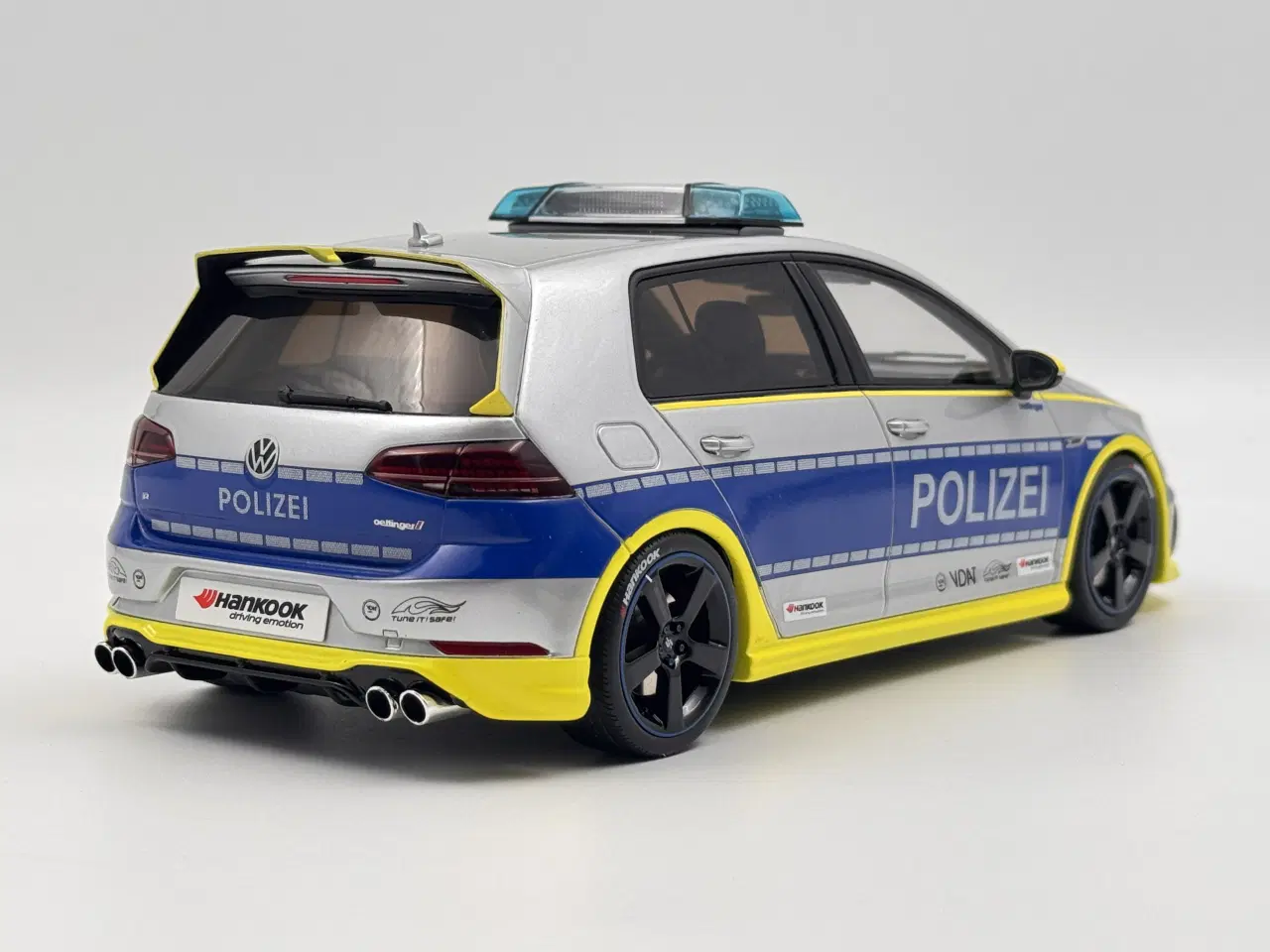 Billede 3 - 2017 VW Golf 400 R Oettinger Polizei 1:18