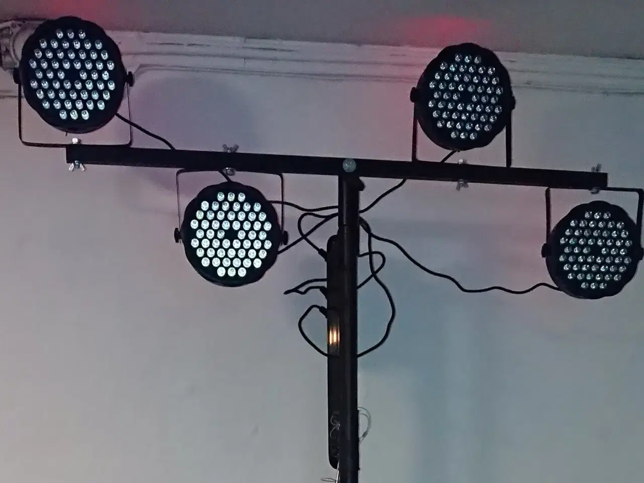 Billede 9 - UDLEJES - 4 i en Kraftig LED PAR 36 Speciel RGBW