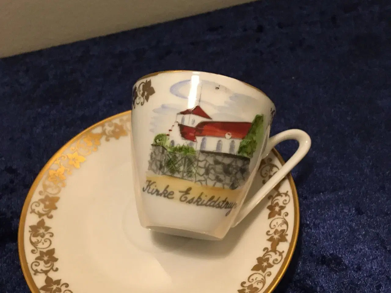 Billede 11 - Små fine kopper til barnebarnets teselskab