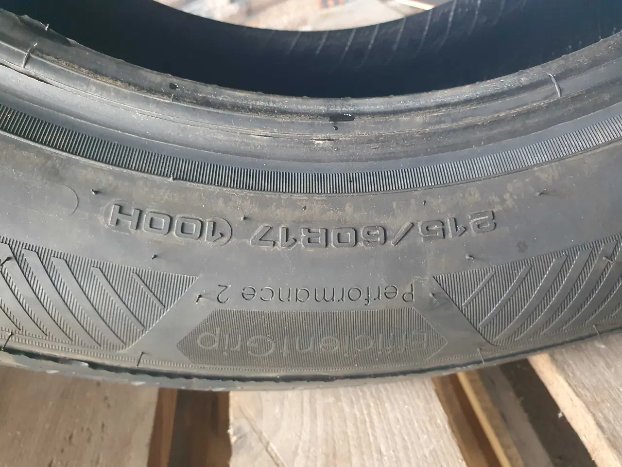 Billede 3 - Goodyear 215/60-17" sommerdæk 
