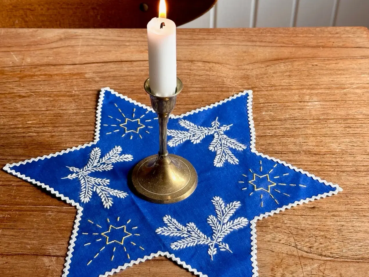 Billede 1 - Lysedug, blå m stjerner, Ø32 cm