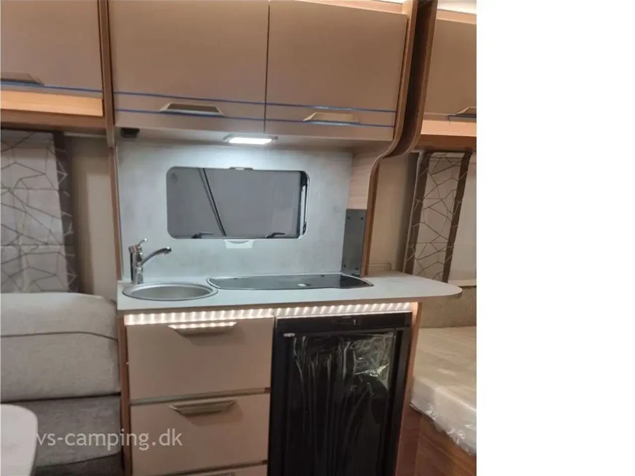 Billede 3 - 2024 - Knaus Sport 450 FU   DEMOMODEL...ATTRAKTIV CAMPINGVOGN MED FRANSK SENG & RUNDSIDDEGRUPPE