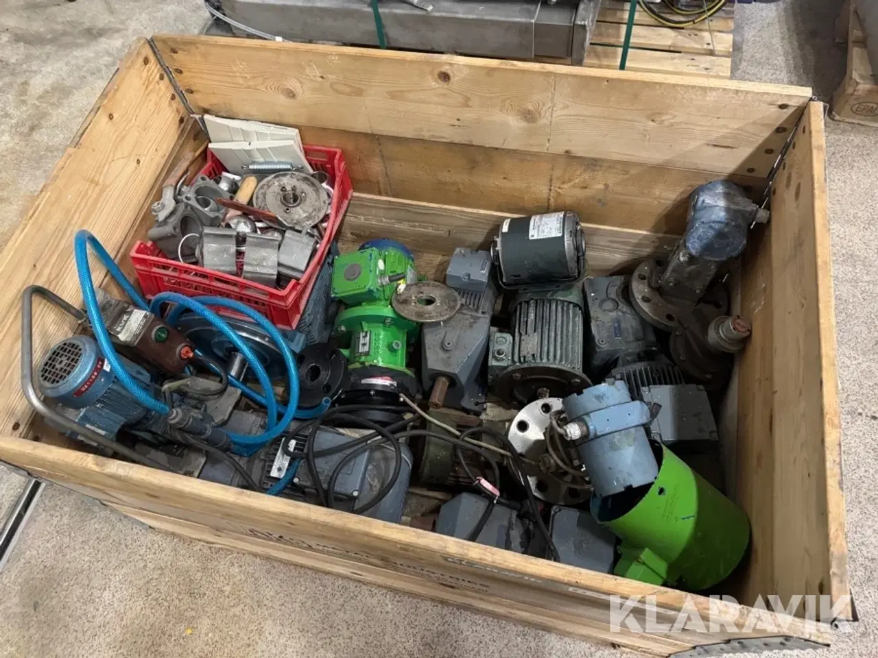 Billede 1 - Pumper og motor og diverse LOT
