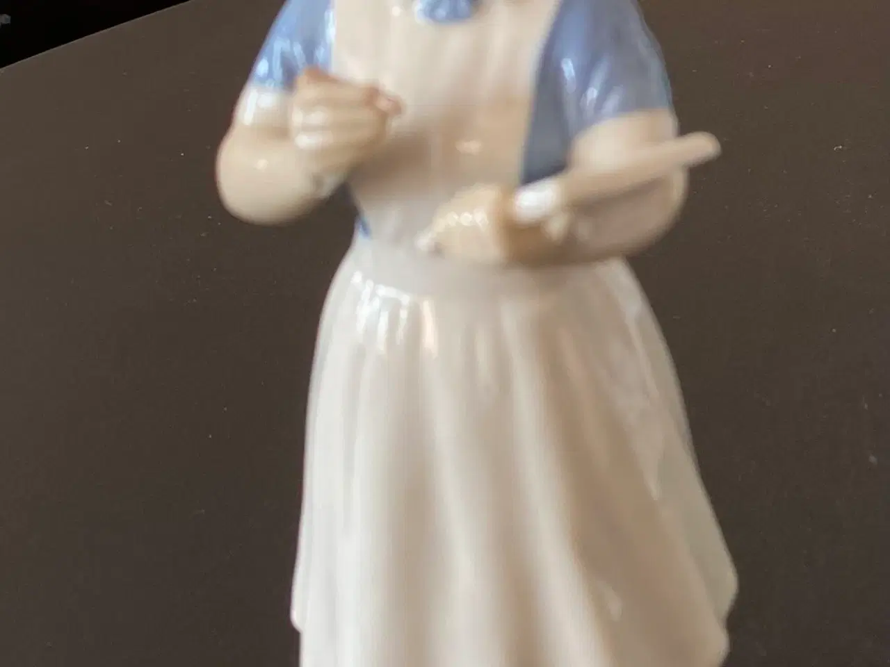 Billede 2 - Porcelæns sygeplejerske