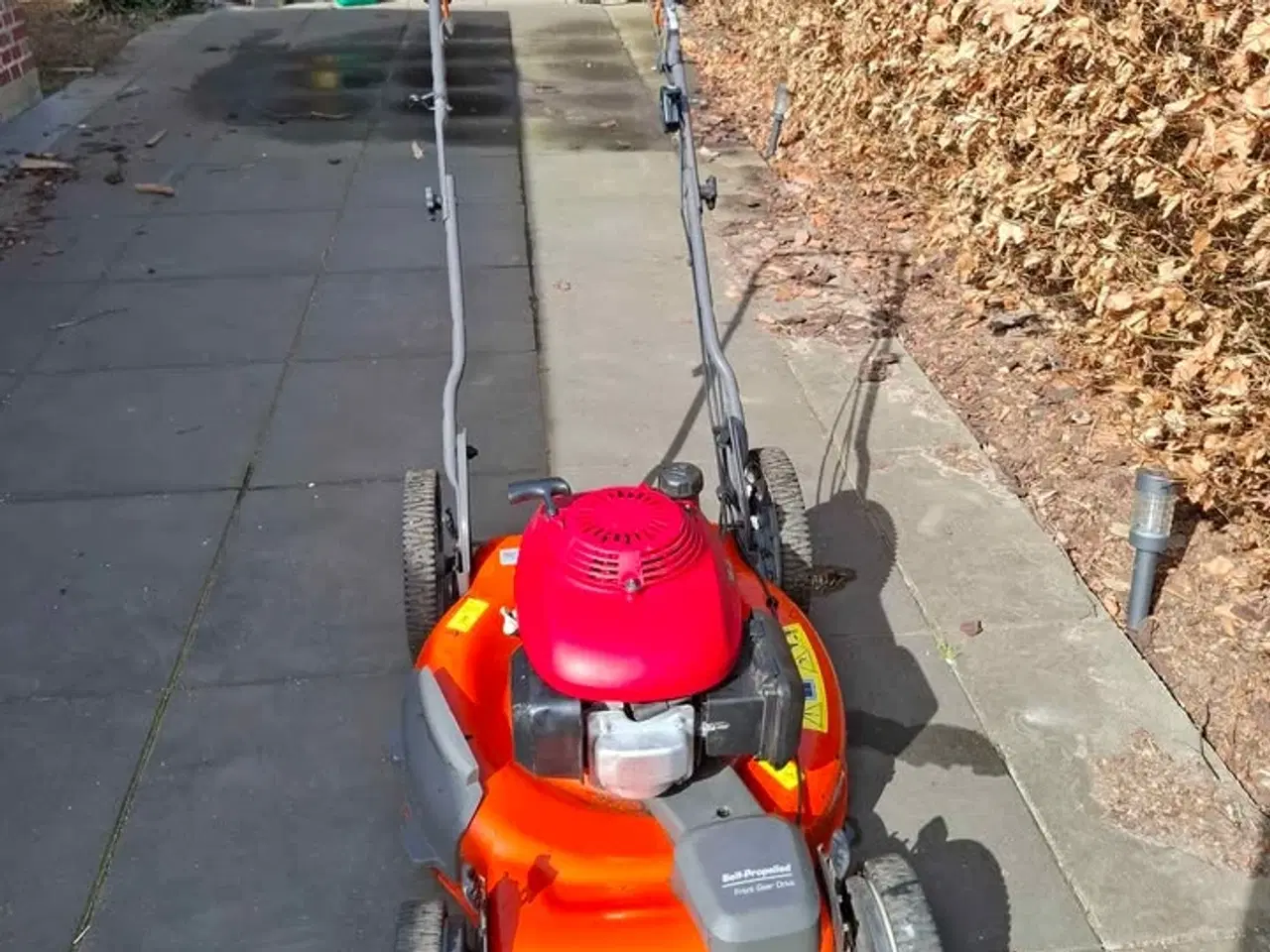 Billede 1 - Husqvarna selvkørende plæneklipper