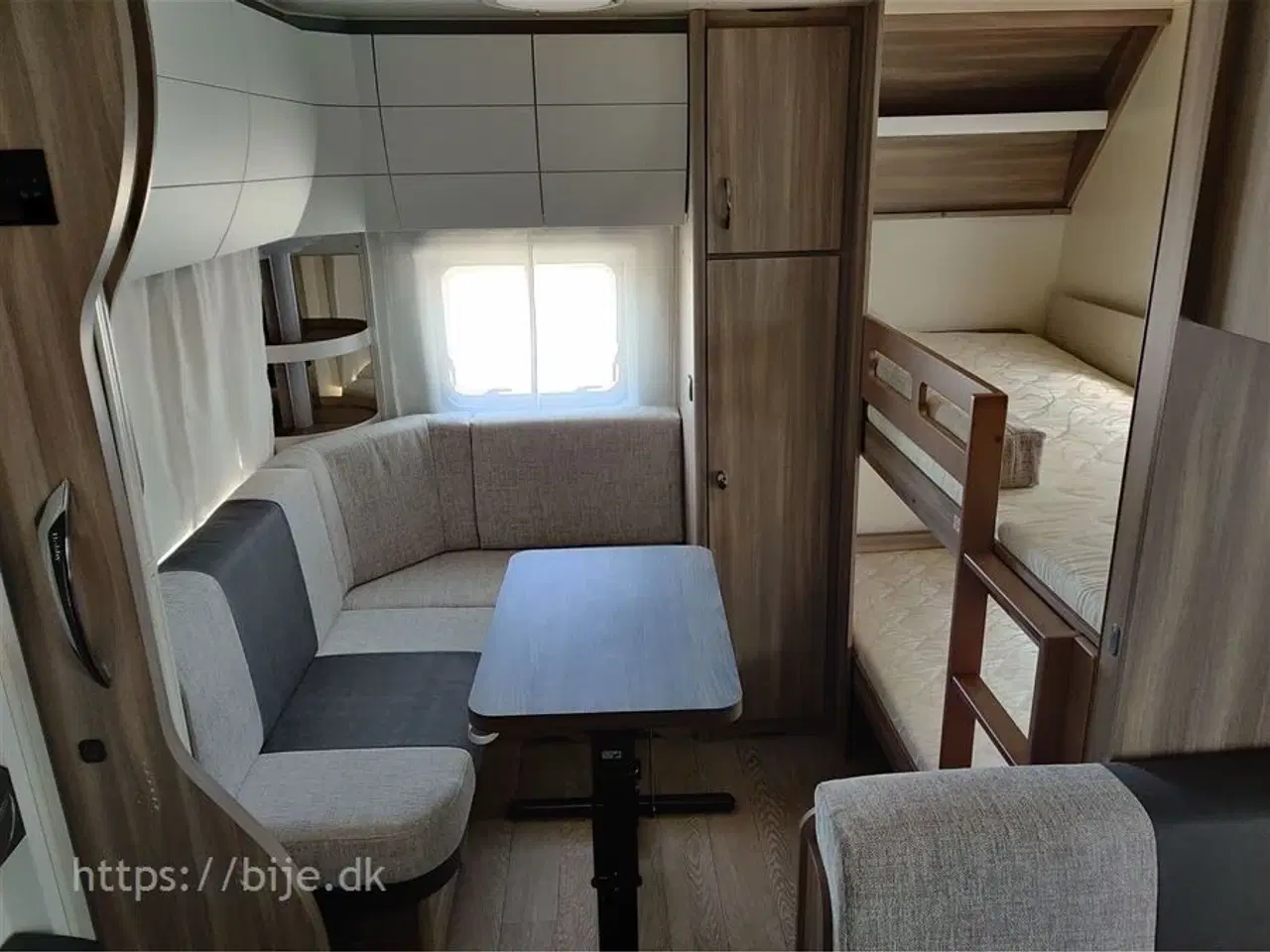 Billede 5 - 2023 - Hobby Excellent Edition 650 KMFe   Køb denne vogn og vælg mellem en gratis mover eller Isabella Capri telt