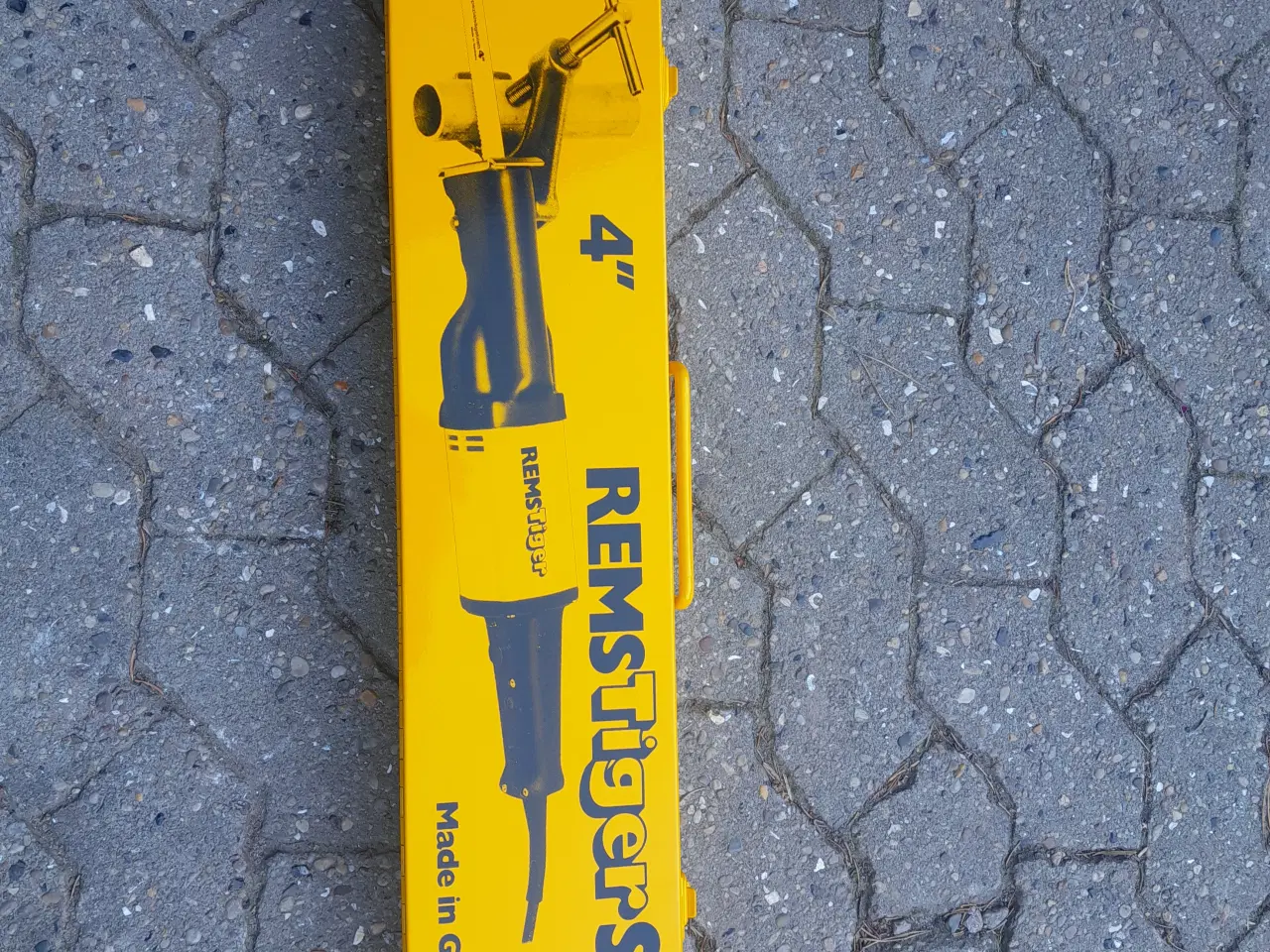 Billede 1 - Rems Bajonetsav 220 v ny