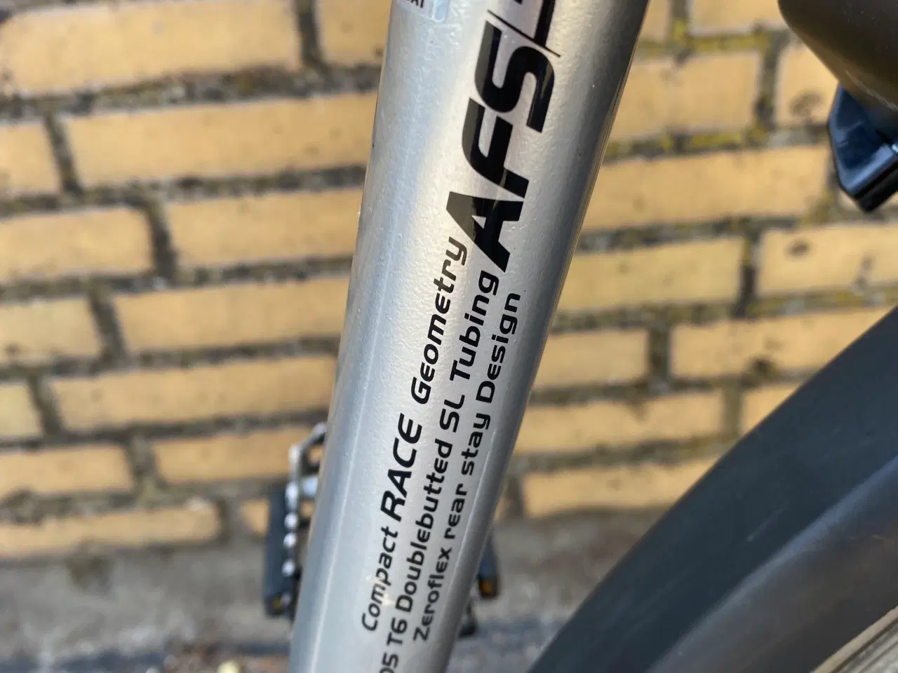Billede 2 - Nyserviceret Nishiki race hybrid pro SL med 24 gea