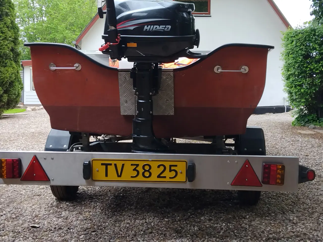 Billede 3 - 13 fods Jolle med 6hk påhængsmotor og bådtrailer 