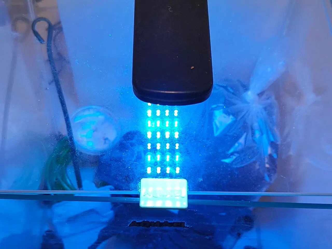 Billede 6 - 30 liters aquael akvarie med udstyr 