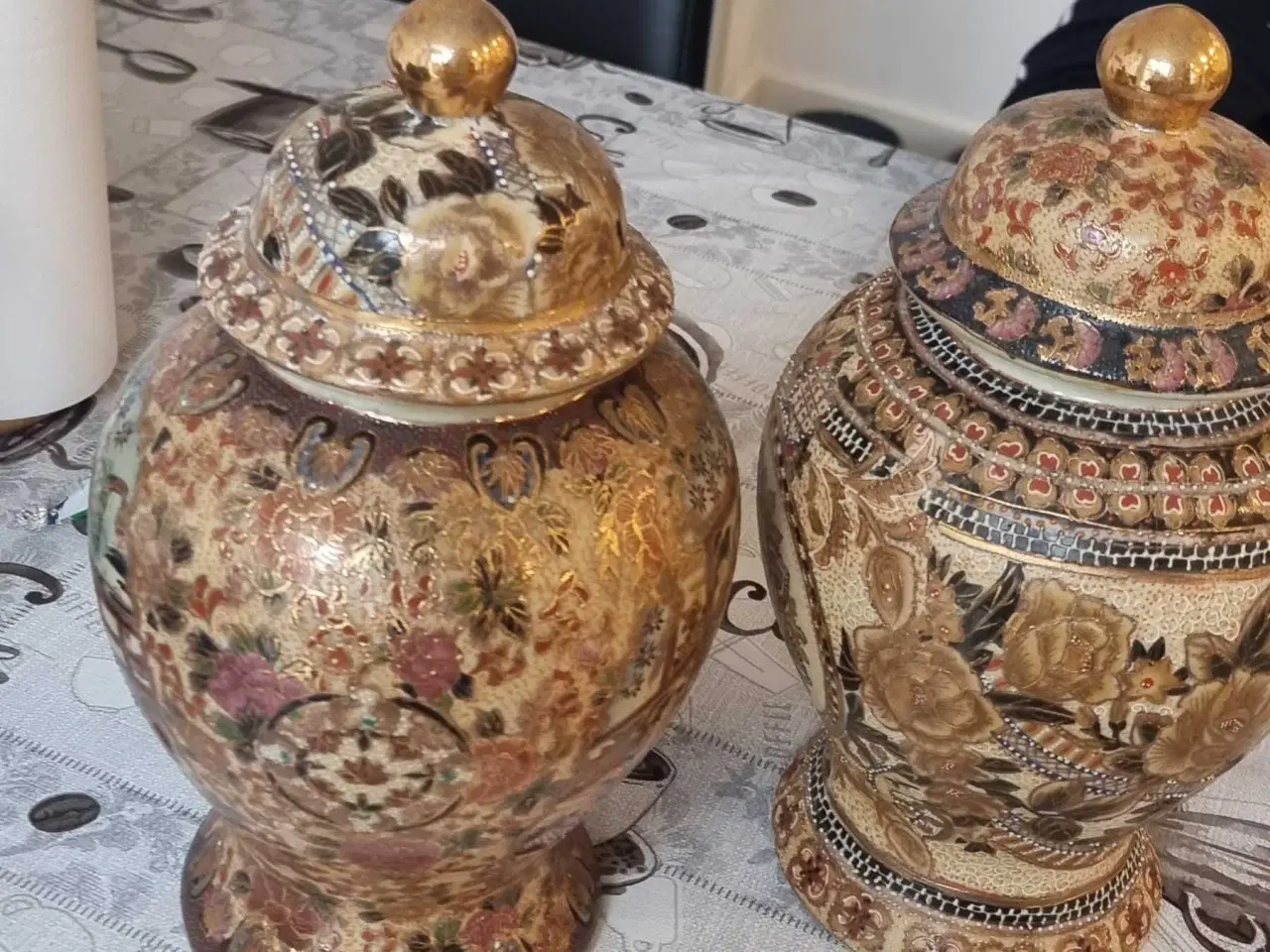 Billede 1 - kinesiske vaser 2 stk