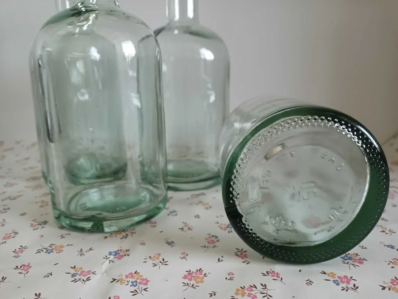 Billede 4 - 4 glasflasker med prop 50 cl