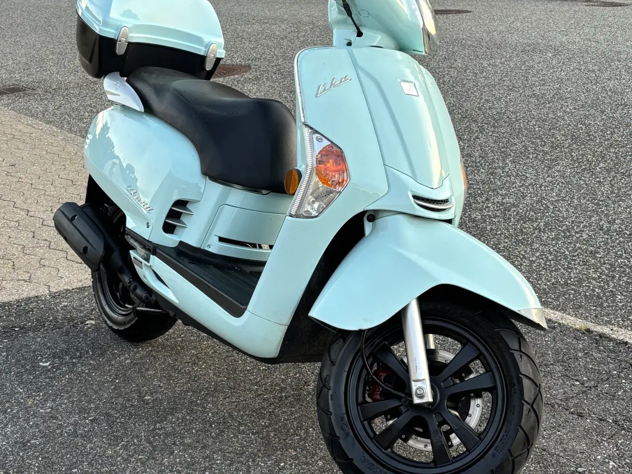 Billede 4 - Kymco 4 takt “Retro look Vespa” 30 scooter 