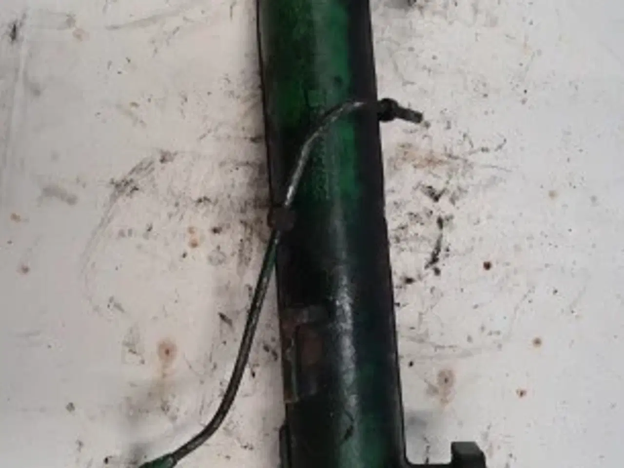 Billede 2 - John Deere 3140 Indsugningsmanifold R65851