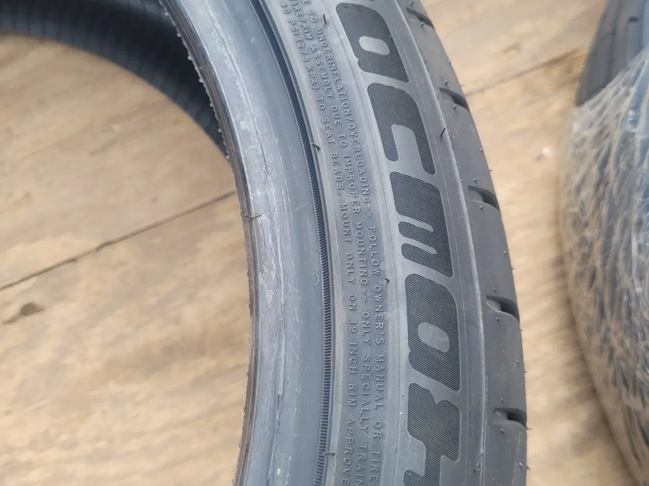 Billede 4 - 225 / 40 R 19