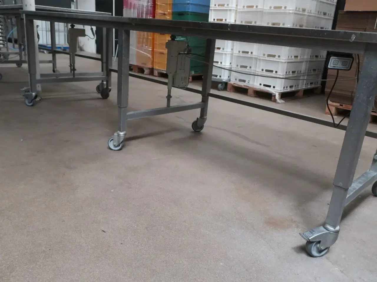 Billede 4 - Elhæve/sænke arbejdsstation i rustfri stål  90x290cm