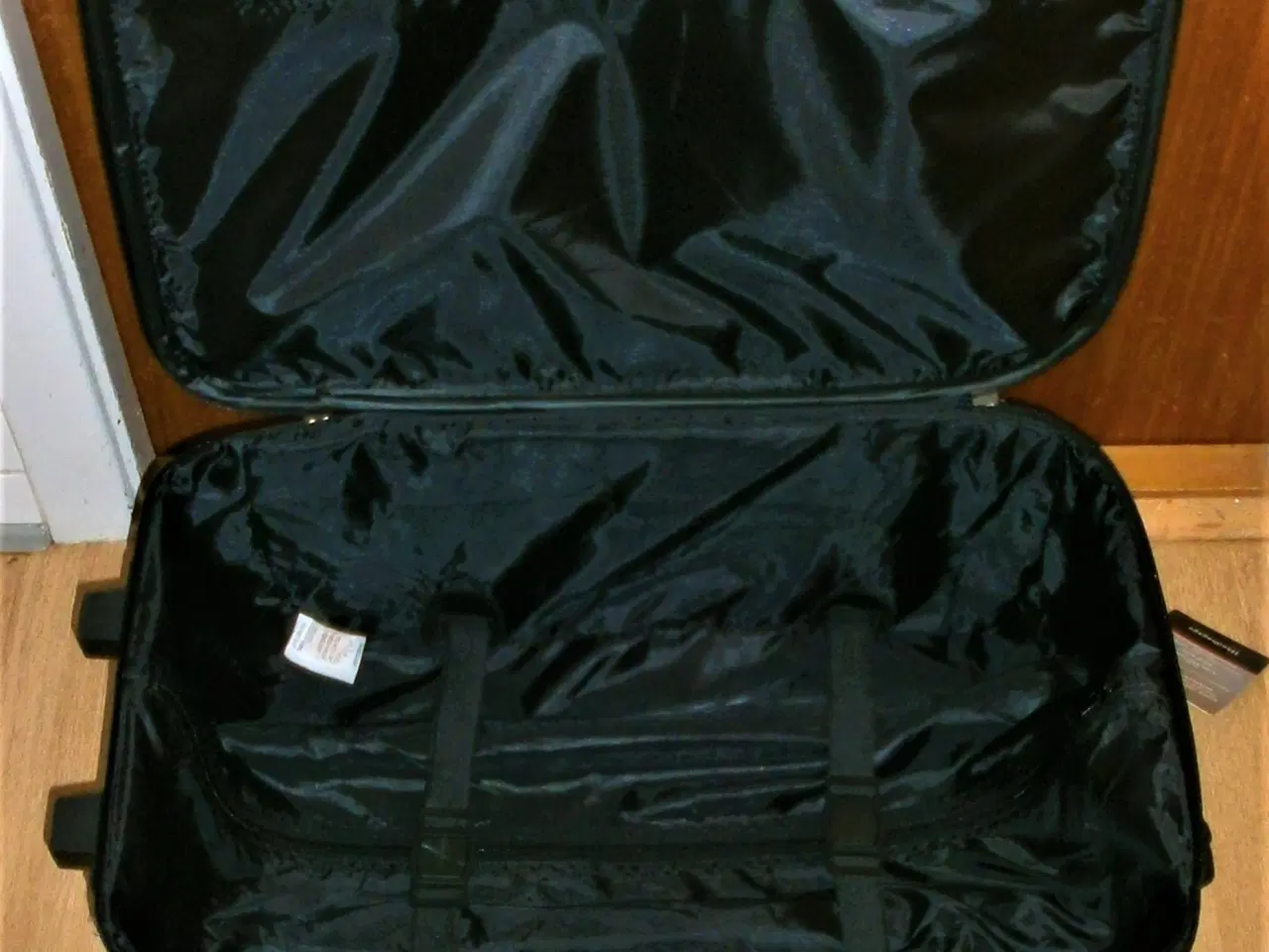 Billede 6 - NY kuffert sælges