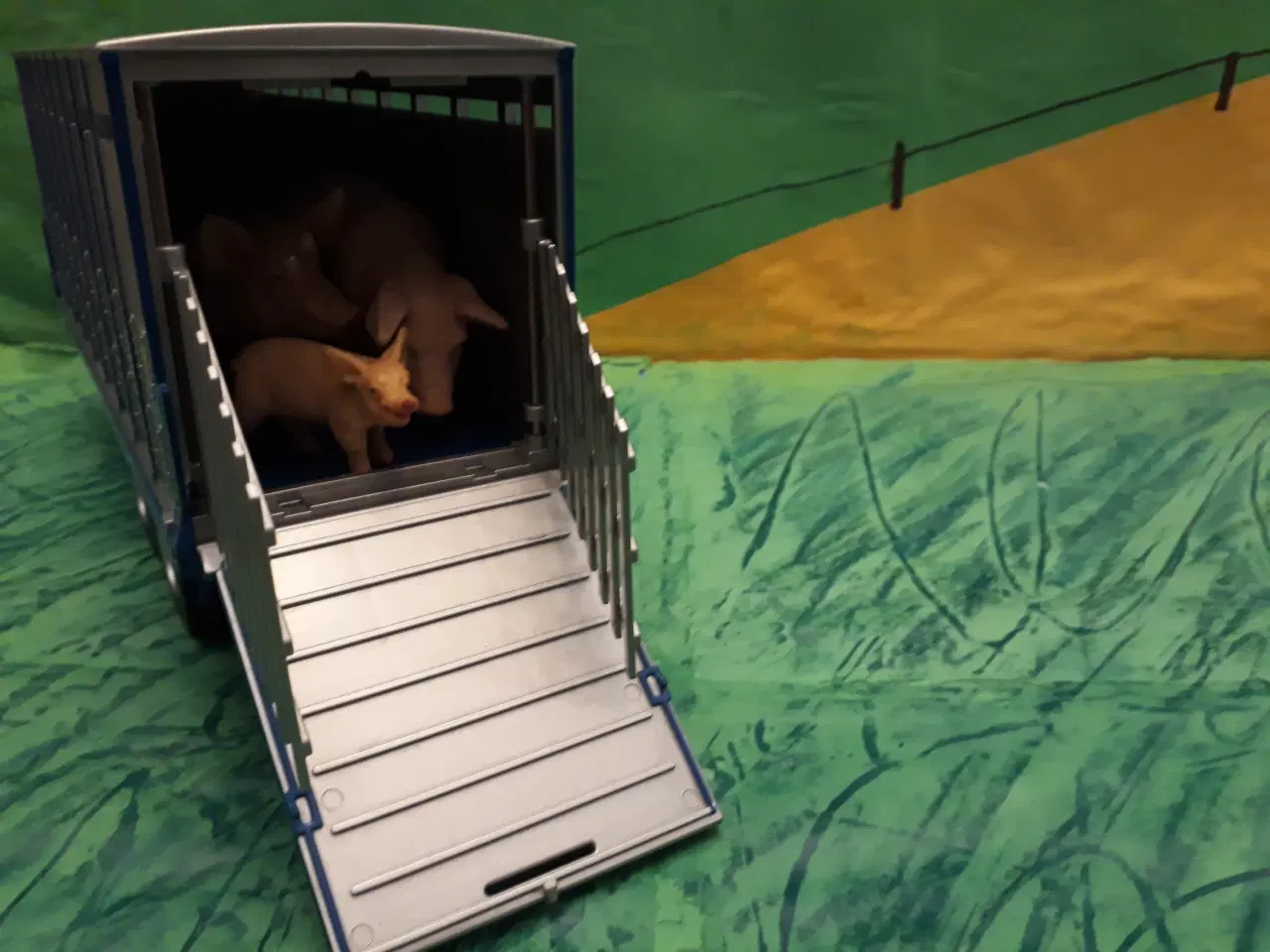 Billede 4 - Dyretransportvogn med 3 Grise