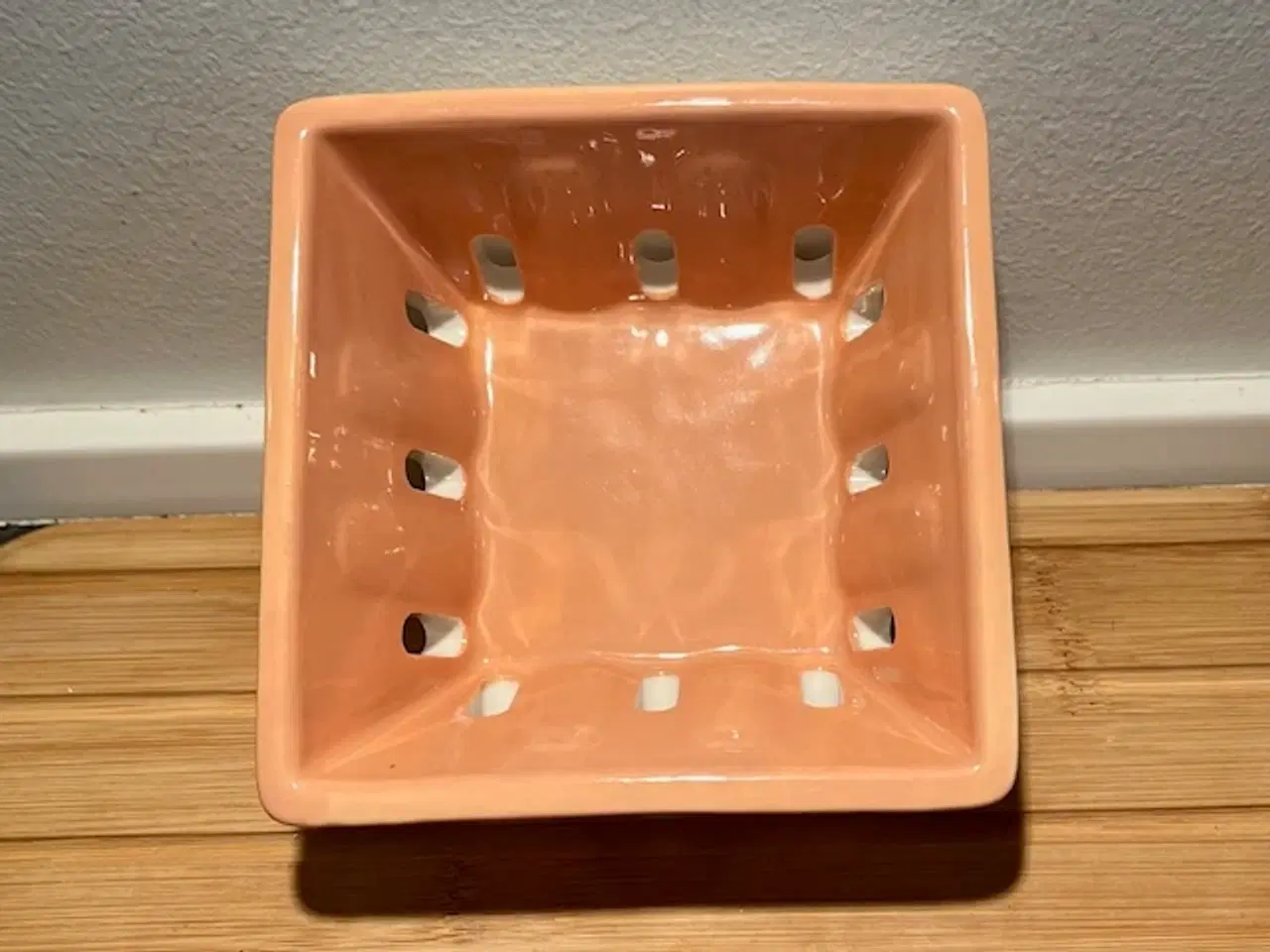 Billede 8 - Charmerende Jordbær-keramikskåle (4 stk.)